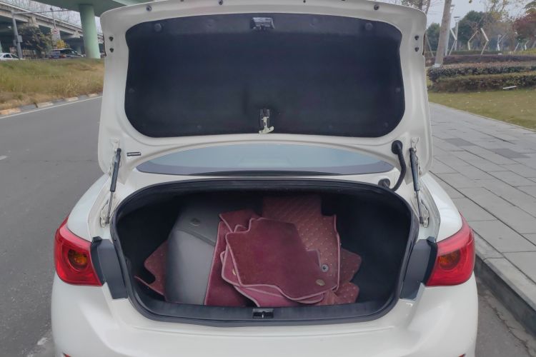 英菲尼迪Q50L 2016款 2.0T 悦享版局部细节23