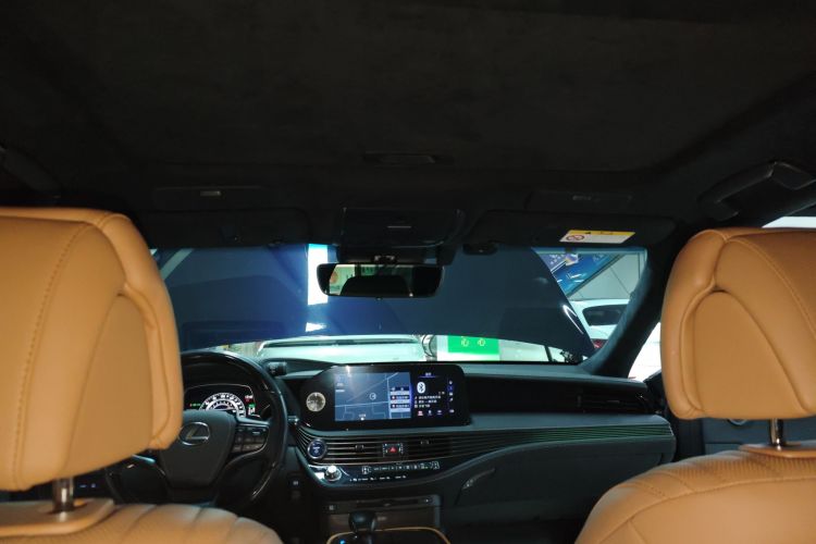 雷克萨斯LS 2021款 500h 豪华版中控内饰22