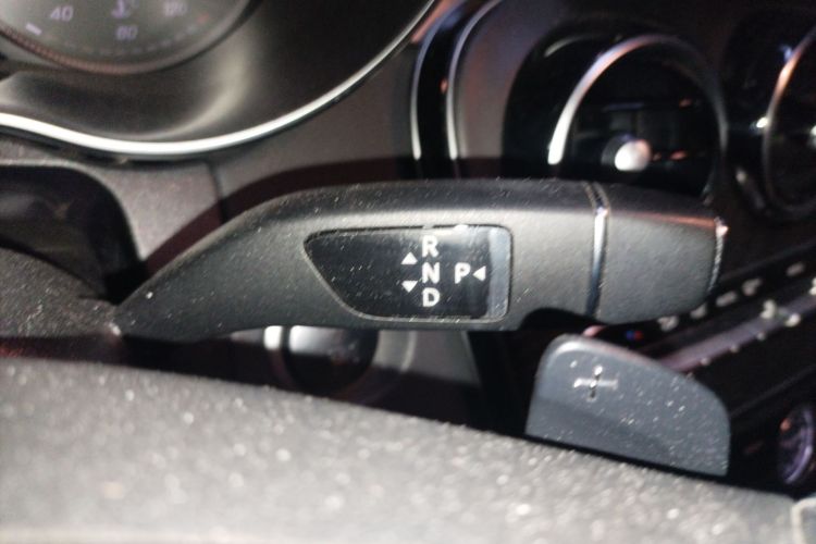 奔驰C级 2016款 C 200 L 运动型中控内饰18