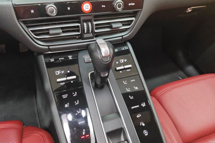 保时捷 2023款 Macan 2.0T中控内饰18