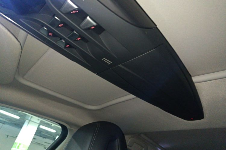 DS 5 2014款 1.6T 豪华版THP160局部细节22