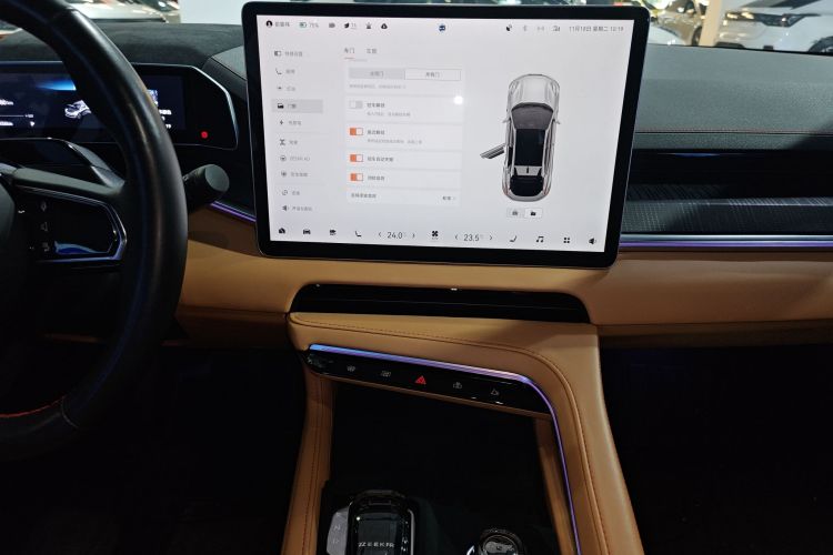 极氪001 2021款 超长续航单电机 WE版中控内饰16