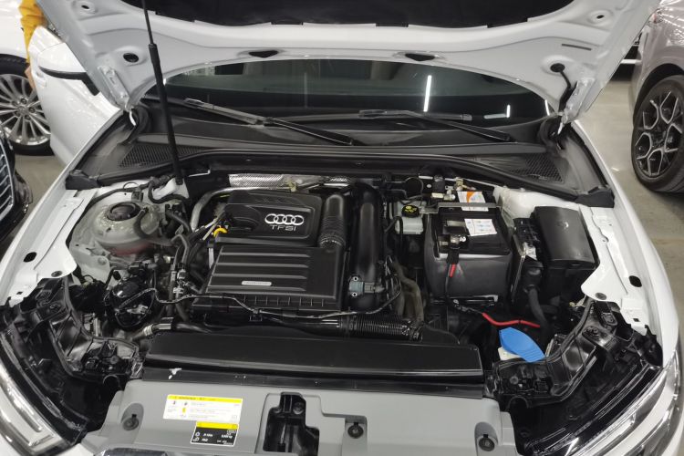 奥迪A3 2020款 Limousine 35 TFSI 时尚型 国VI机舱底盘24