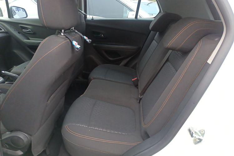 雪佛兰 创酷 2017款 1.4T 自动两驱舒适型中控内饰21