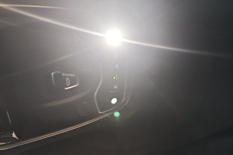 领克03 2023款 2.0TD DCT劲Pro中控内饰22