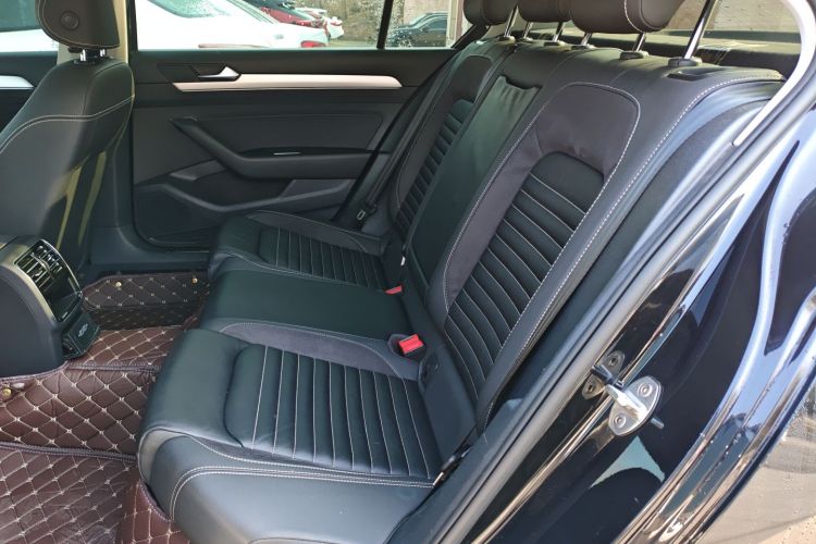 大众 迈腾 2020款 280TSI DSG 舒适型中控内饰21