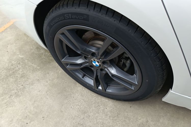 宝马3系 2018款 320Li 时尚型车身外观6008