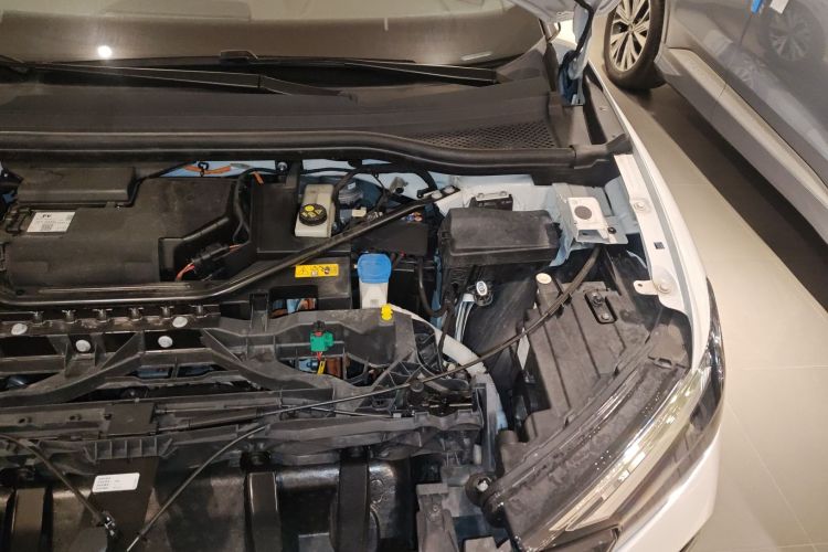 奥迪Q4 e-tron 2024款 40 e-tron 创行版机舱底盘26