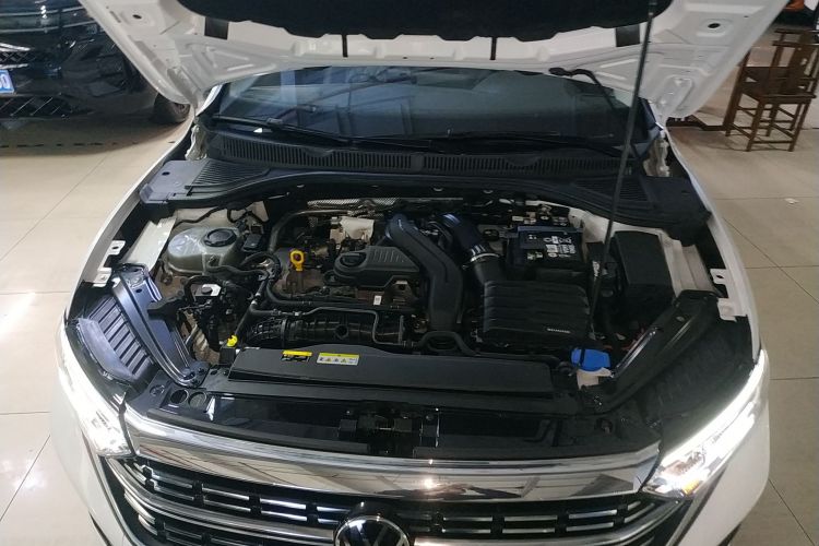 大众 速腾 2023款 300TSI DSG超越版机舱底盘24