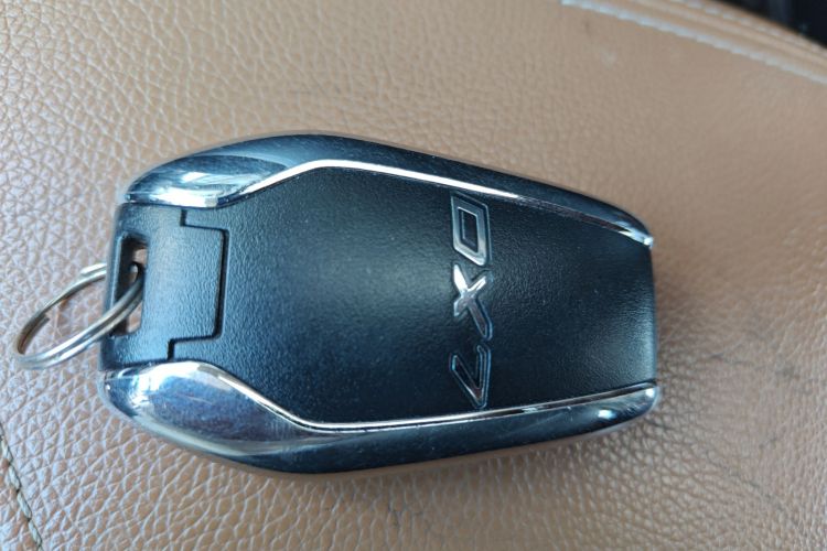 东南DX7 2015款 1.5T 自动豪华型中控内饰11