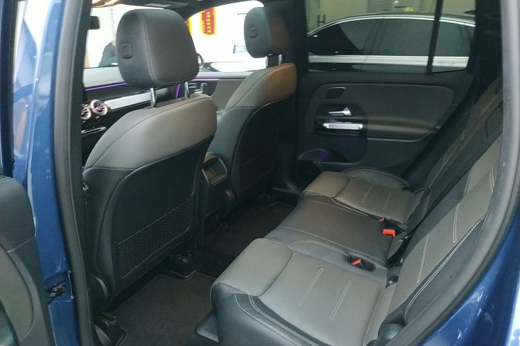 奔驰GLB AMG 2021款 改款 AMG GLB 35 4MATIC中控内饰7004