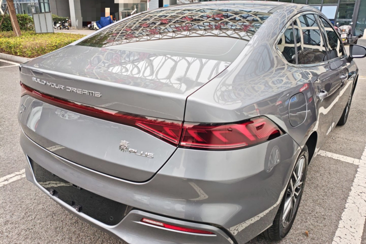 比亚迪 秦PLUS 2023款 冠军版 EV 420KM超越型车身外观7