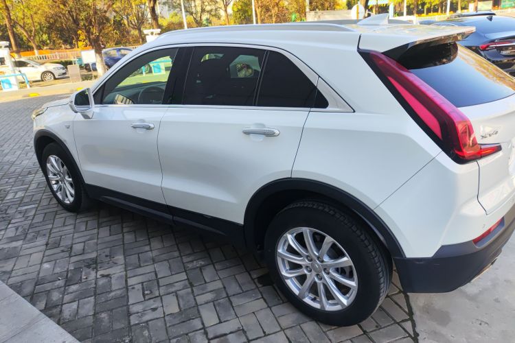 凯迪拉克XT4 2021款 28T 两驱技术型车身外观6003