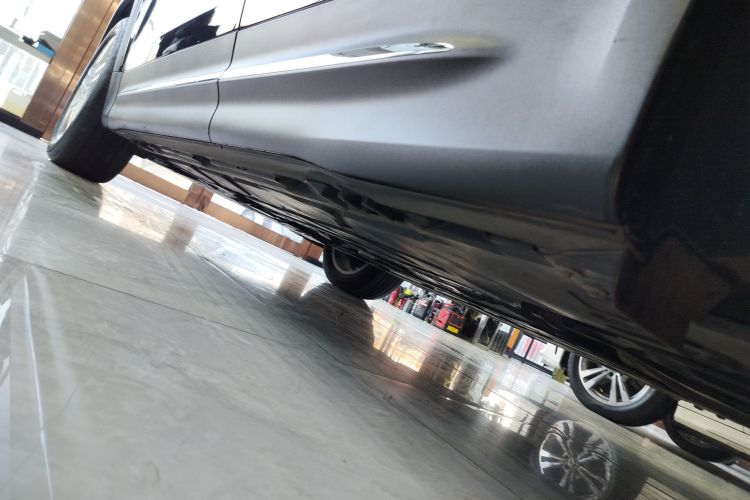 奔驰GLB 2023款 GLB 220 动感型局部细节9002