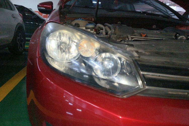 大众 高尔夫 2012款 1.4TSI 自动舒适型车身外观8