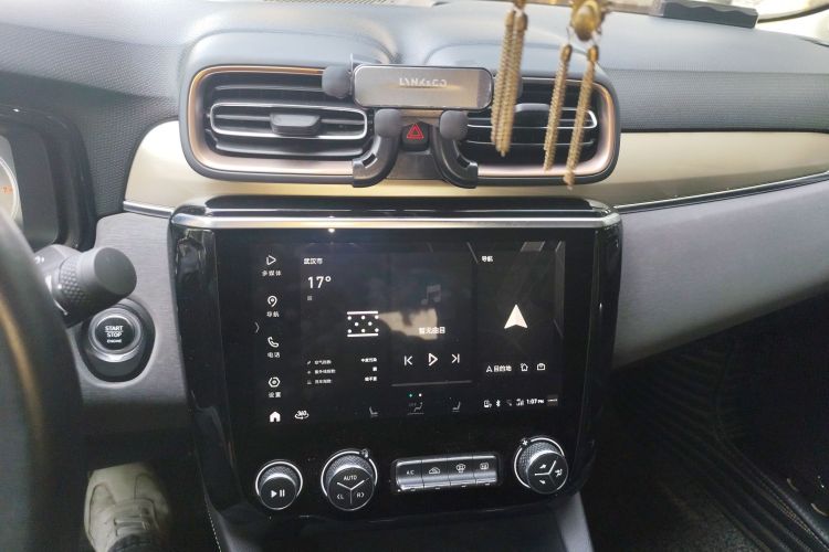 领克03 2018款 1.5TD DCT型Pro版 国V中控内饰16