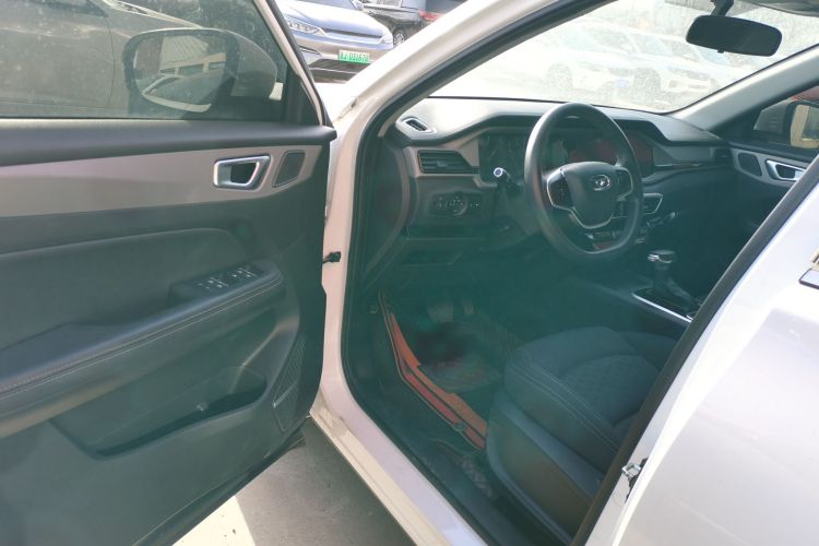 凯翼 炫界 2020款 改款 1.5L CVT趣中控内饰20