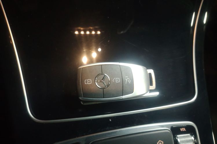 奔驰C级 2020款 C 260 运动版中控内饰7001