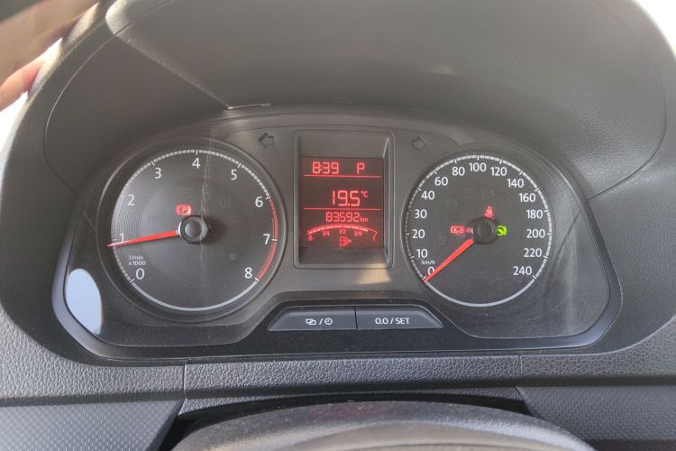 大众 捷达 2017款 1.5L 自动时尚型中控内饰14