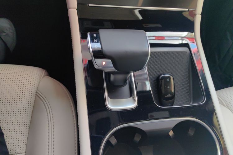 理想汽车 理想ONE 2021款 增程6座版中控内饰18