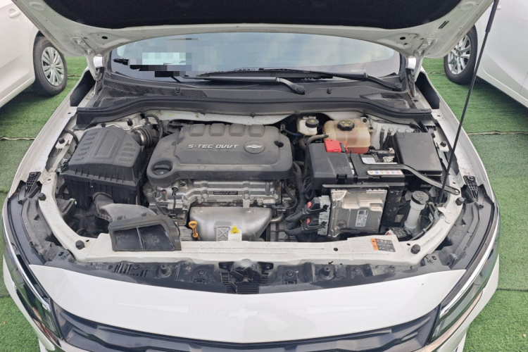 雪佛兰 科鲁泽 2024款 1.5L 双离合悦享版机舱底盘24