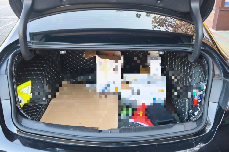 别克 君威 2019款 20T 精英型 国VI中控内饰23