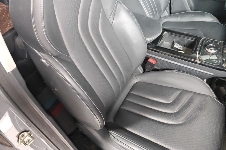 哪吒汽车 2022款 哪吒U-Ⅱ 610 三元锂局部细节41