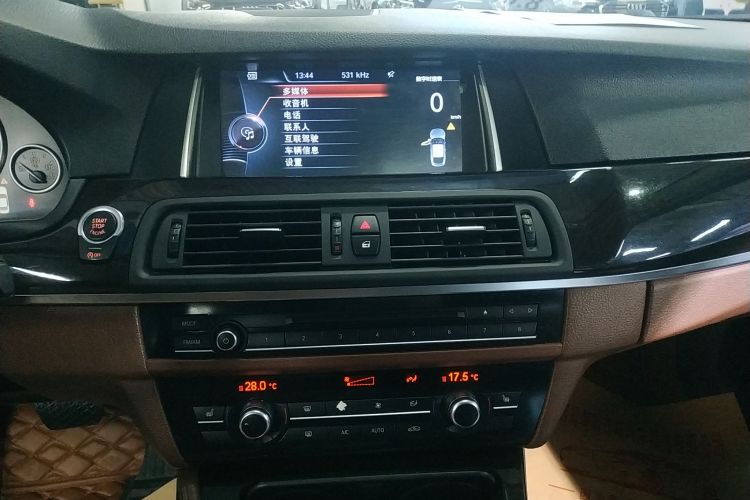 宝马5系 2014款 525Li 领先型局部细节16