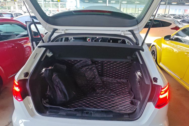 奥迪A3 2018款 30周年年型 Sportback 40 TFSI 风尚型局部细节23