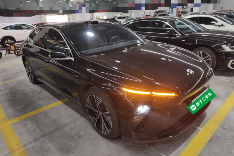 蔚来ET7 2024款 75kWh 行政版车身外观3