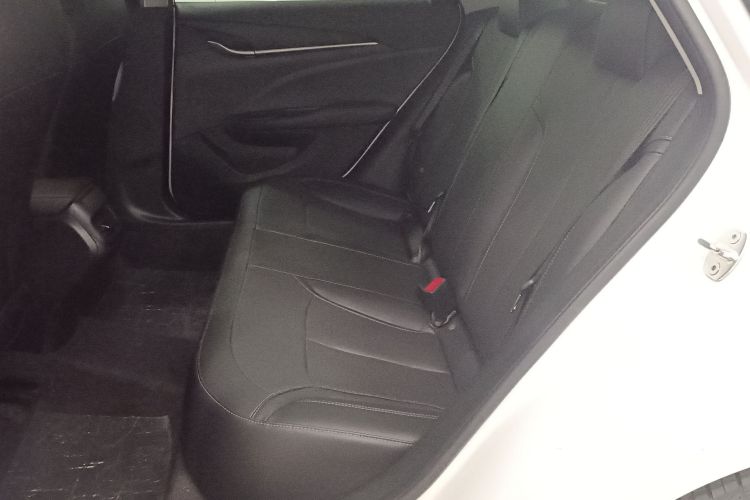 别克 英朗 2021款 改款 典范 1.5L 自动精英型中控内饰21