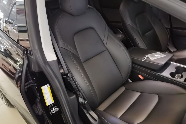 特斯拉 Model 3 2022款 后轮驱动版局部细节41