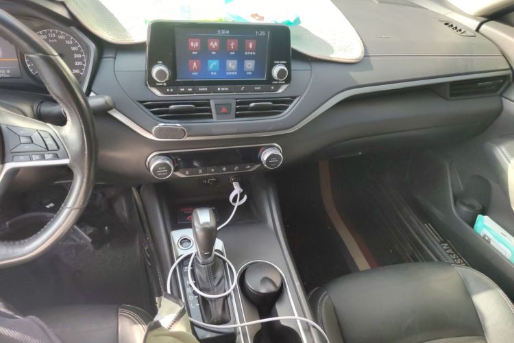 日产 天籁 2019款 2.0L XL 舒适版中控内饰16