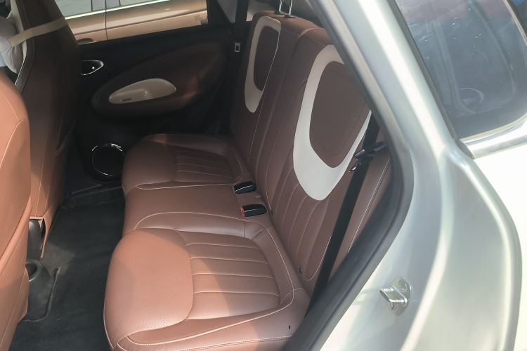 五菱汽车 五菱缤果 2023款 333km 灵犀互联+款中控内饰21