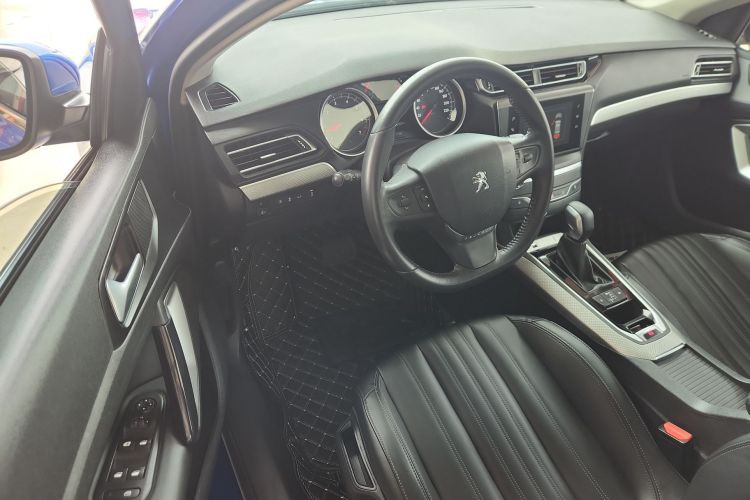 标致408 2019款 350THP 自动豪华版 国V中控内饰20