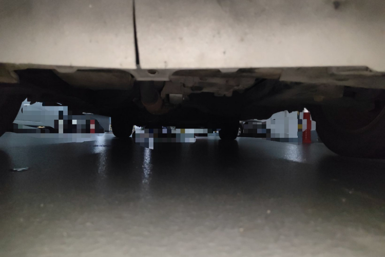 别克GL8 2011款 2.4L CT舒适版局部细节9008