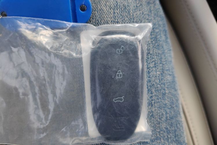 理想汽车 理想ONE 2020款 增程7座版中控内饰11