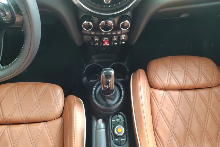 MINI 2018款 1.5T COOPER 艺术家 五门版局部细节18