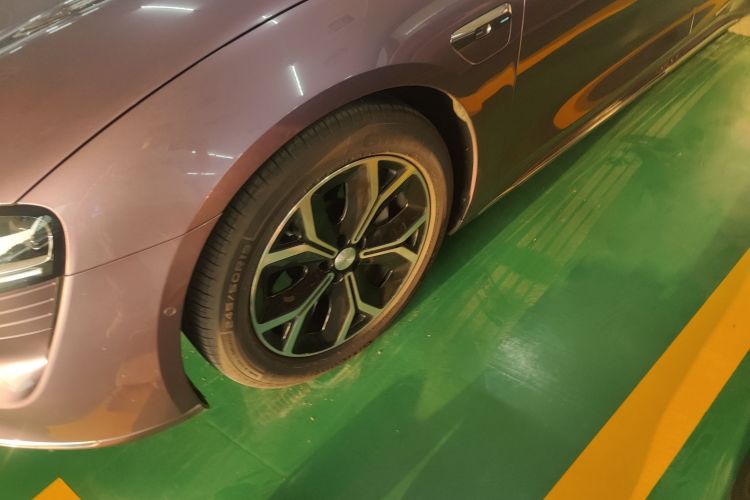 鸿蒙智行 智界S7 2025款 855km Max车身外观6001