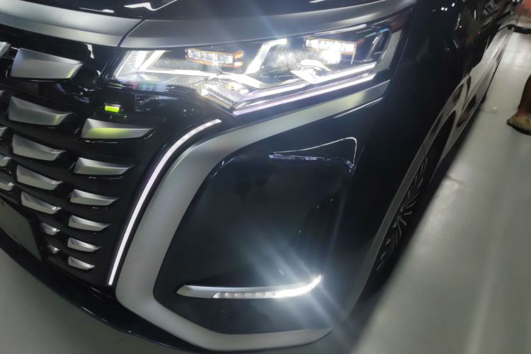 腾势D9 2022款 DM-i 970 四驱旗舰型车身外观36