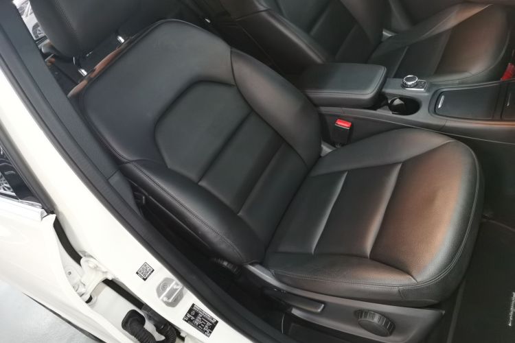 奔驰B级 2012款 B 180局部细节41