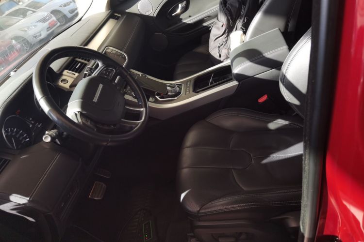 路虎 揽胜极光 2015款 2.0T 五门锐动版中控内饰19