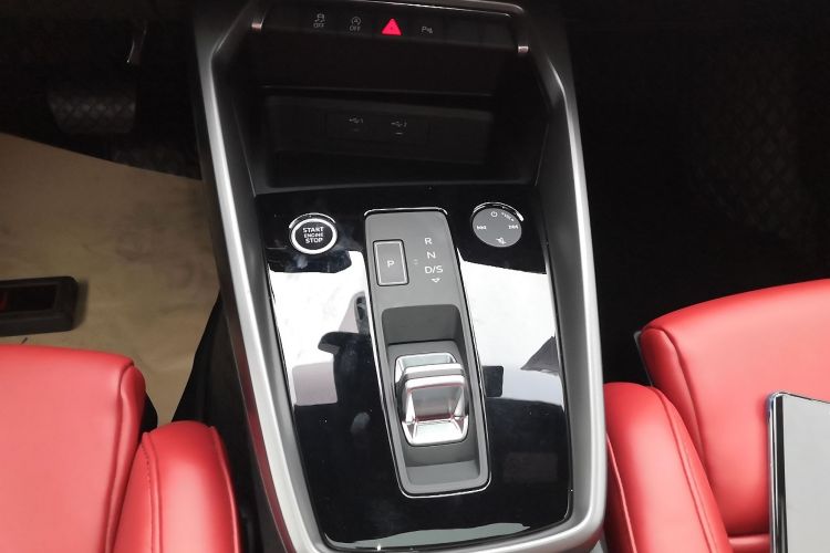 奥迪A3 2022款 Sportback 35 TFSI 时尚运动型中控内饰18