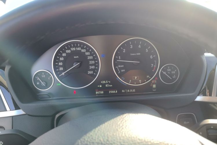 宝马3系 2018款 320Li 时尚型中控内饰14