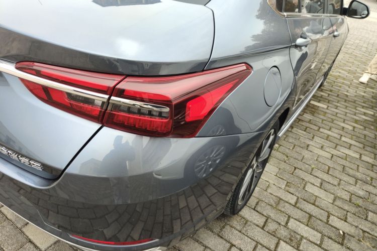 奇瑞 艾瑞泽GX 2018款 1.5T CVT型色版 国V车身外观9