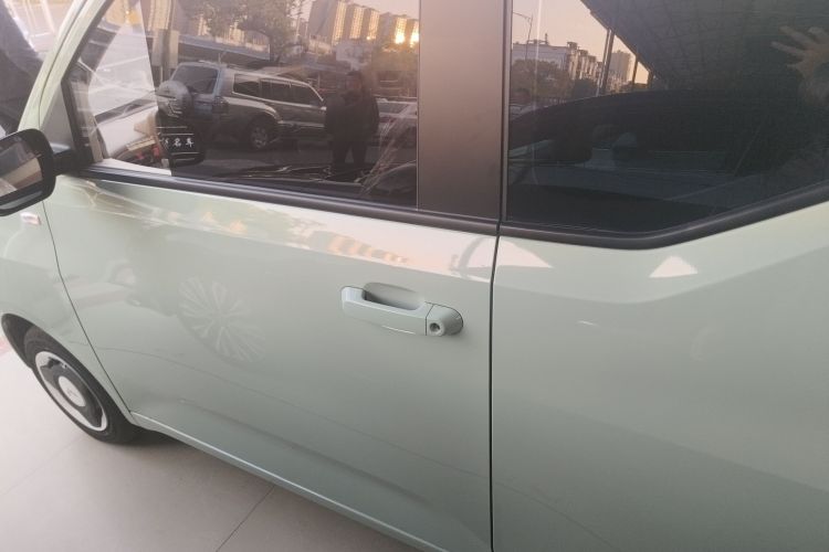 五菱汽车 宏光MINIEV 2024款 第三代 215km 青春版车身外观6003