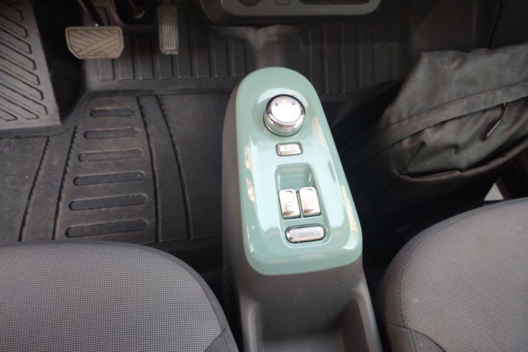 长安启源 长安Lumin 2022款 210km 香甜款中控内饰18