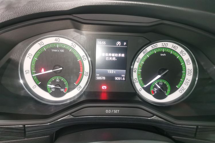 斯柯达 速派 2018款 TSI330 DSG豪华版 国V局部细节14