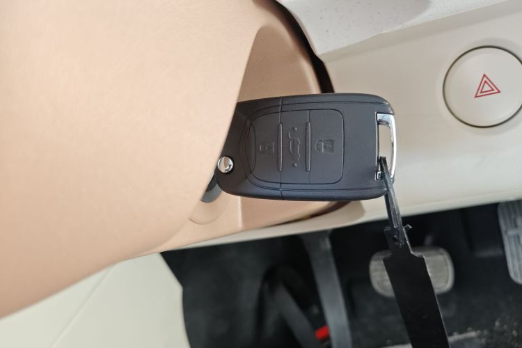 五菱汽车 宏光MINIEV 2024款 第三代 215km 青春版中控内饰11