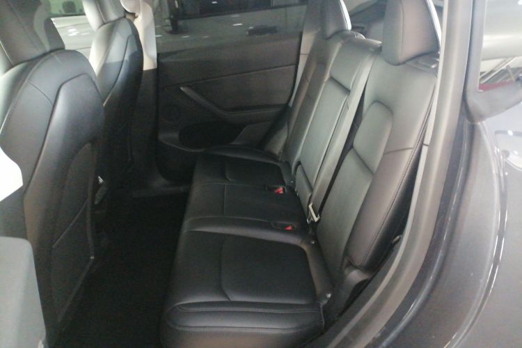 特斯拉 Model Y 2021款 标准续航后驱版中控内饰21